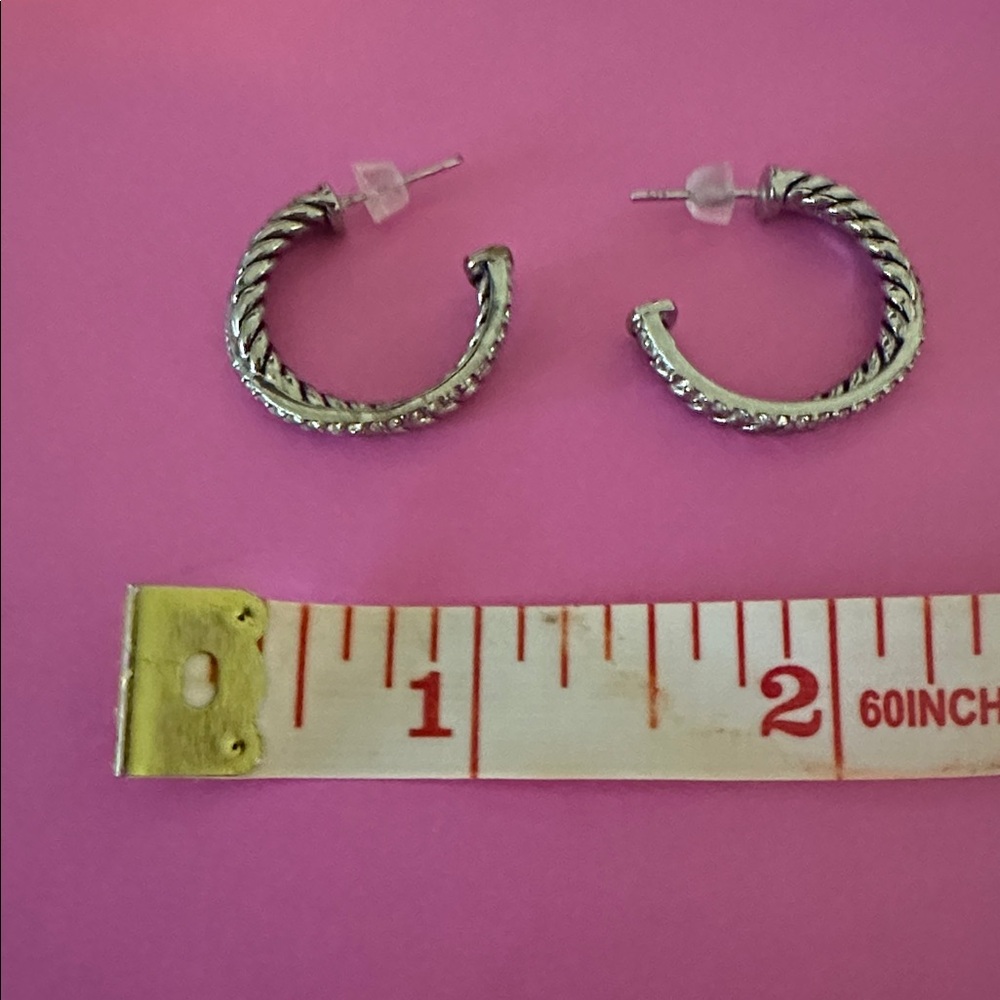 Textured Silver Hoop Earrings - Women's designer look - Picture 2 of 8